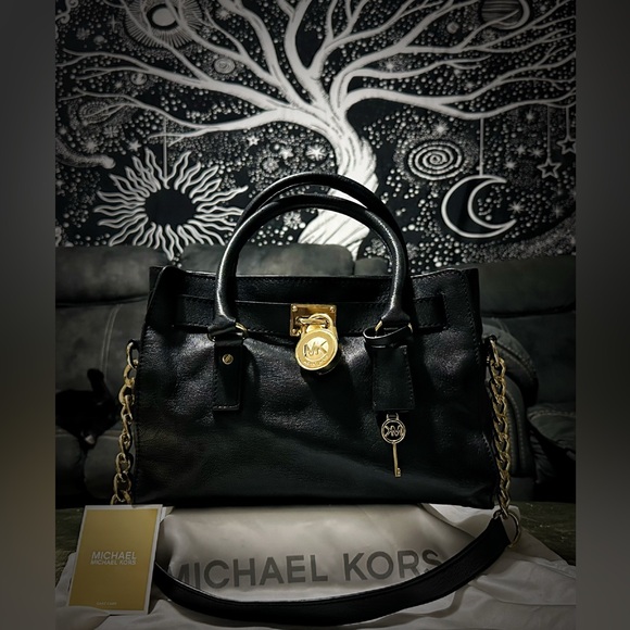 Michael Kors Black and Gold Satchel with Structured Design - Picture 5 of 17
